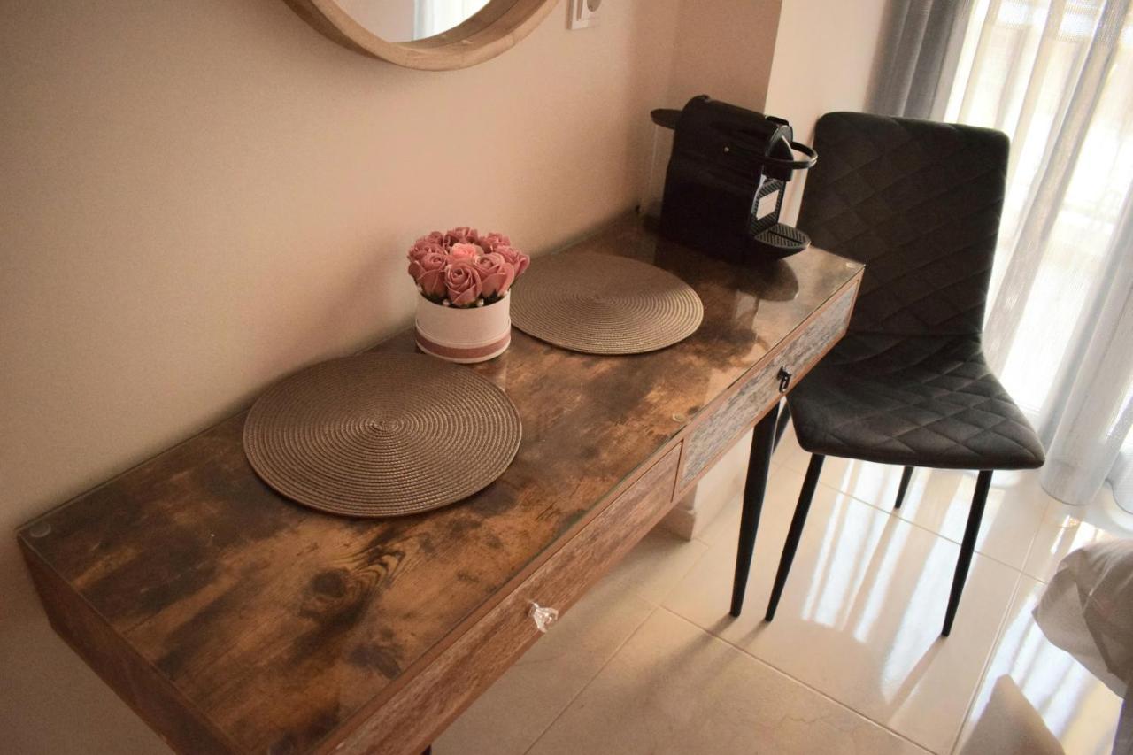 Mamo Thessaloniki Studios ภายนอก รูปภาพ